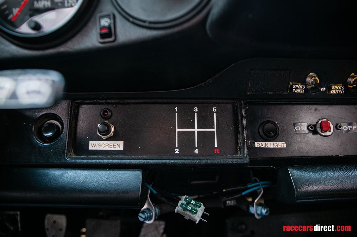 1975-porsche-911-27-mfi-rsr