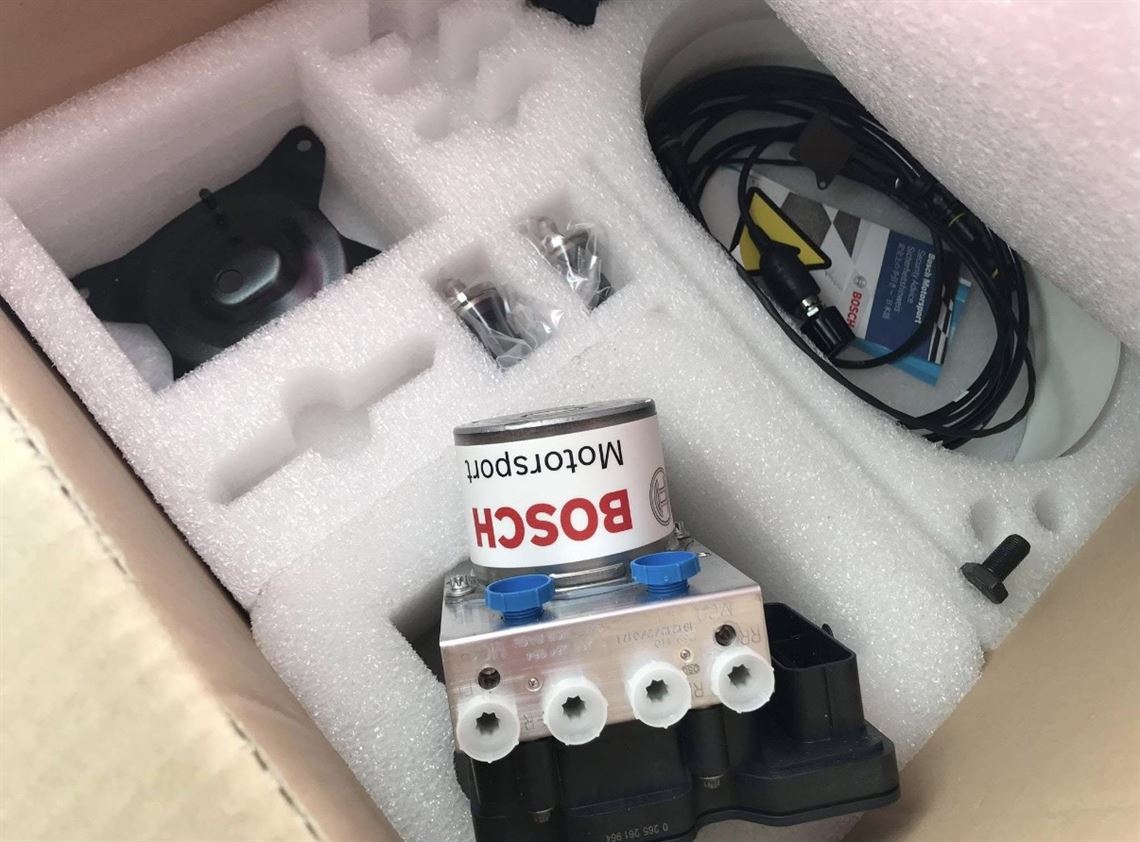 bosch-motorsport-m5-abs-clubsport-full-kit-1m