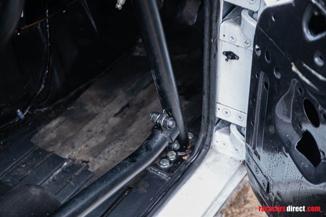 1972-mg-b-gt-race-car---offered-directly-from