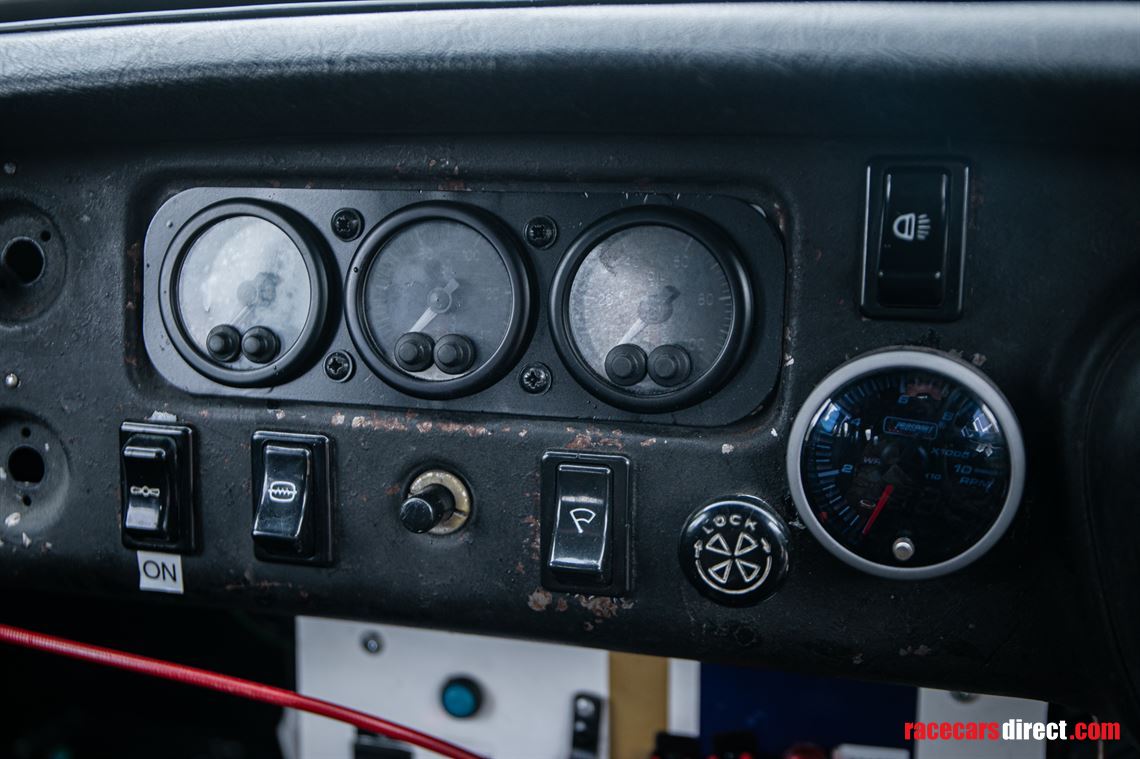 1972-mg-b-gt-race-car---offered-directly-from