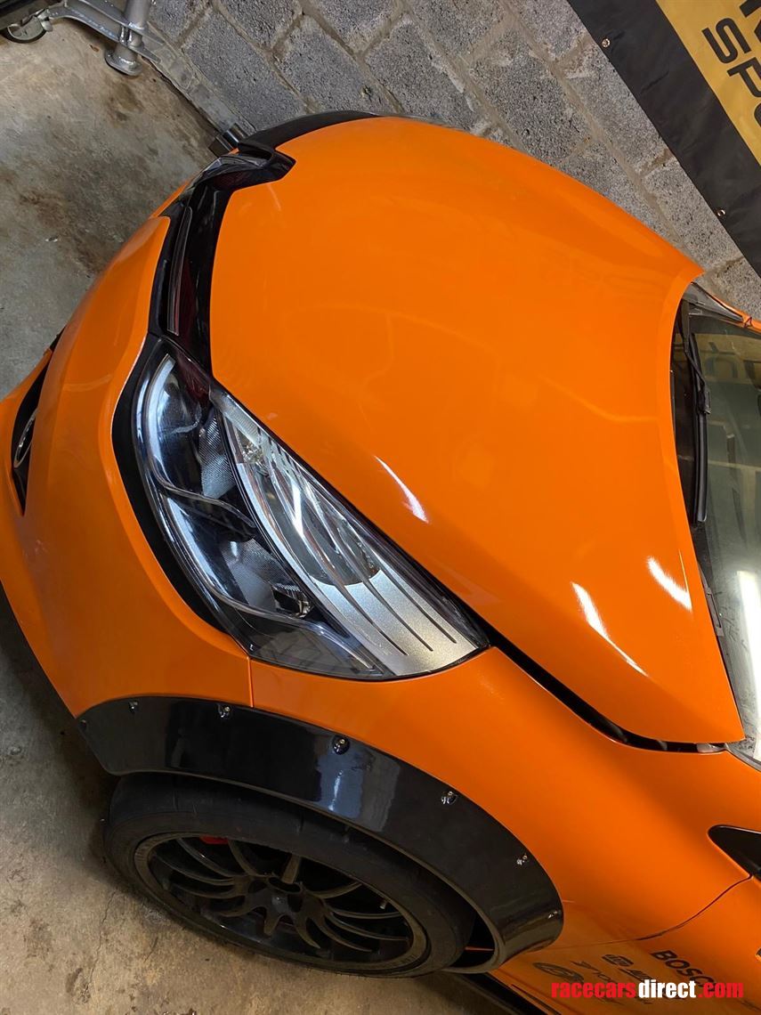 renault-clio-mk4-race-car-300hp