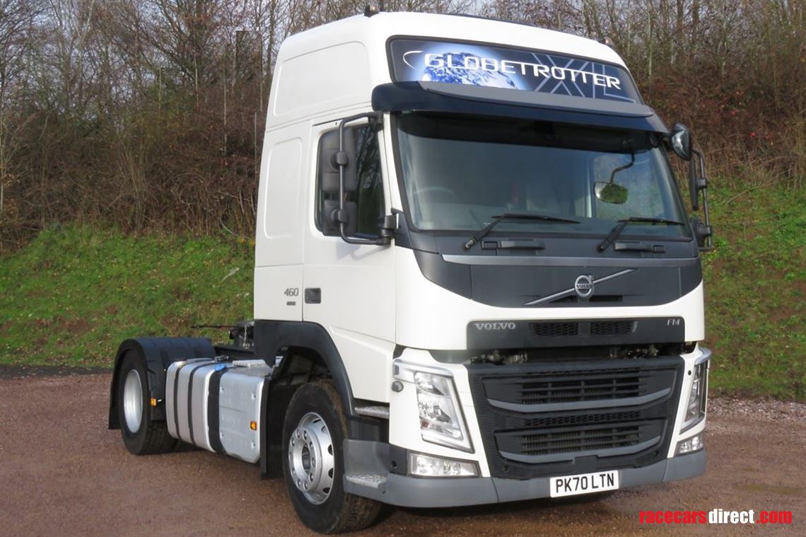 VOLVO SLEEPER CAB TRACTOR UNIT