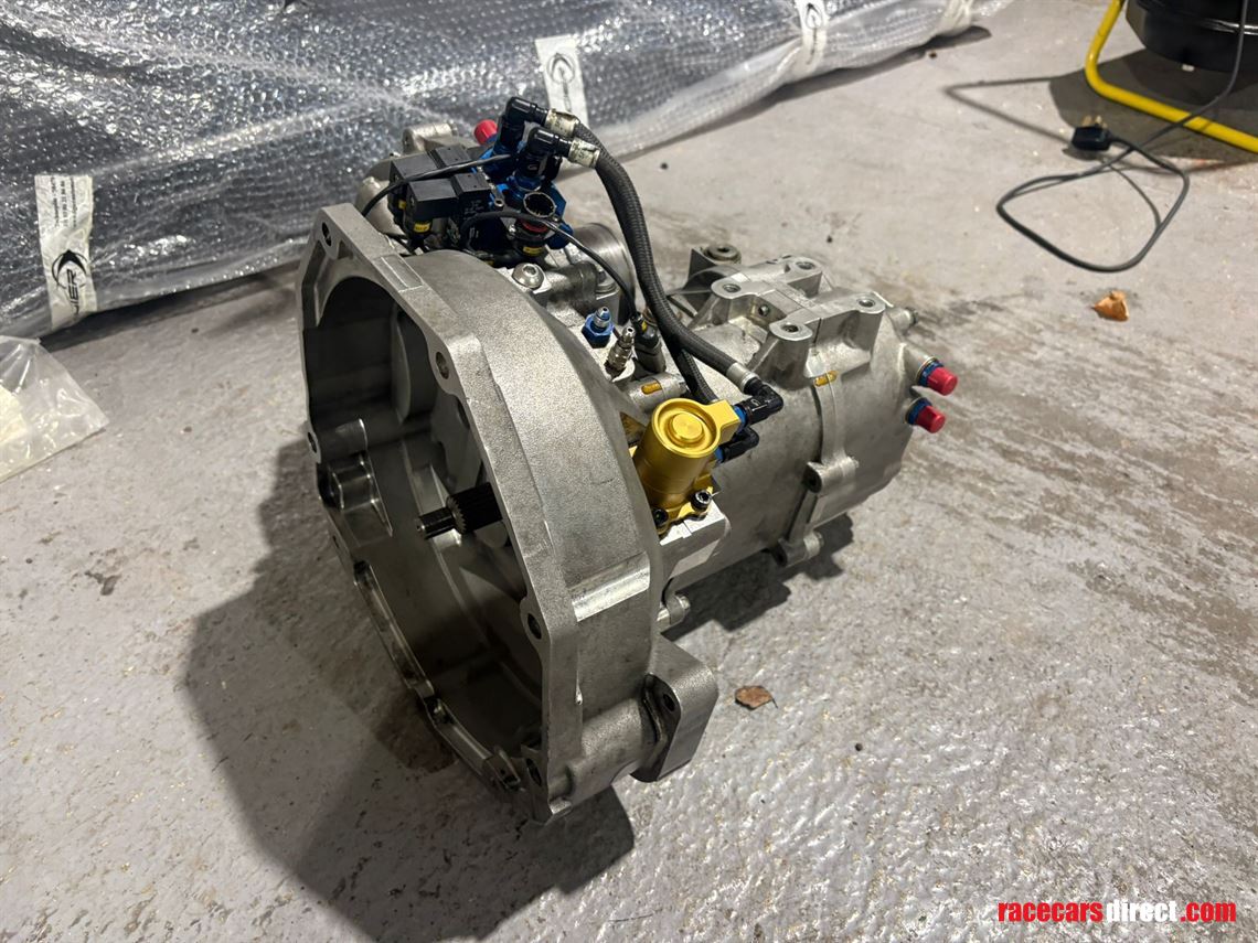 tcr-cft200-hewland-gearbox