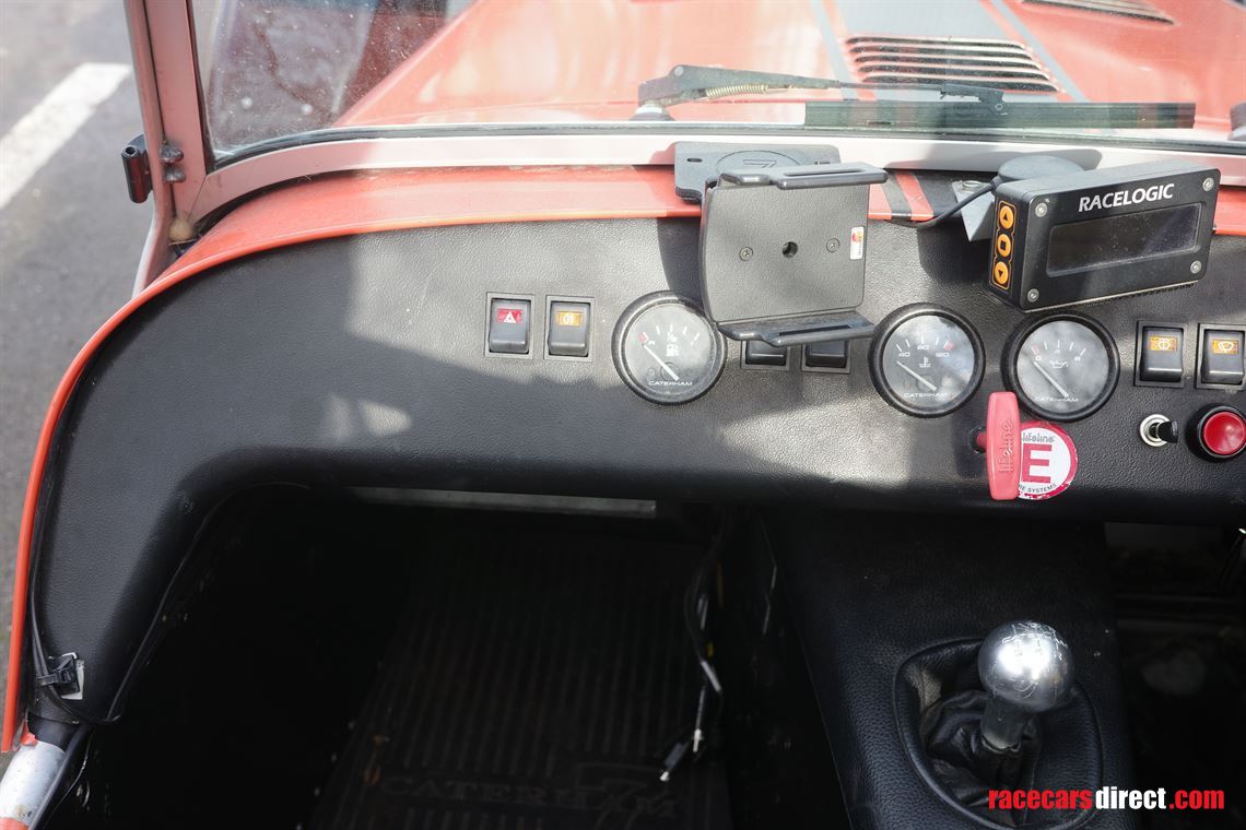 caterham-academy-2018-sigma-16