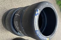 porsche-cup-tyres-slicks-and-wets