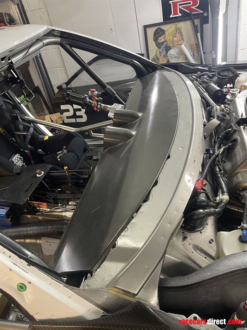 nissan-gt3-carbon-dashboard