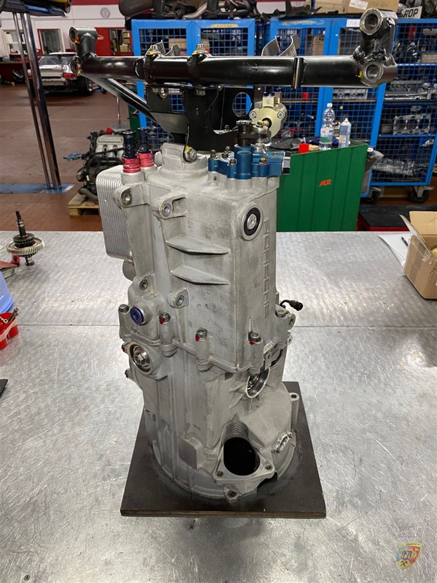 porsche-997-gt3-r---sabine-schmitz---patrick