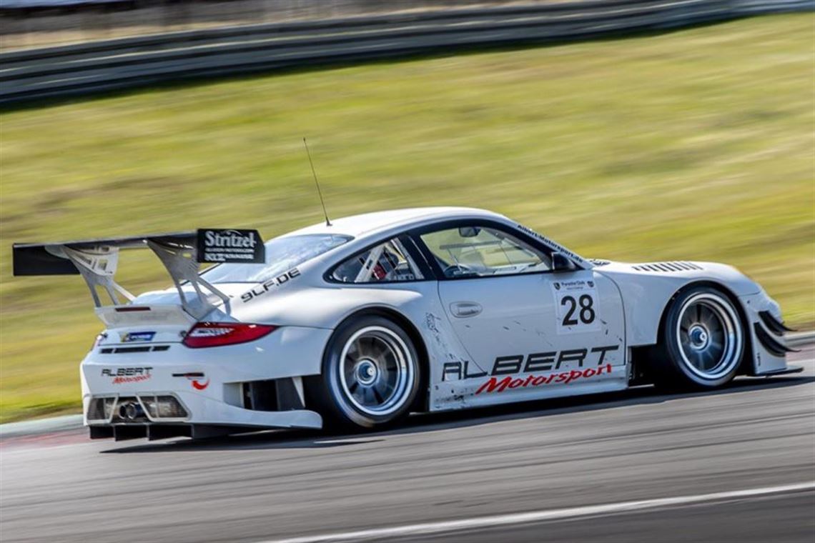 Albert Motorsport Porsche 997 GT3 R ex. Frikadelli Sabine Schmitz Patrick Huismann