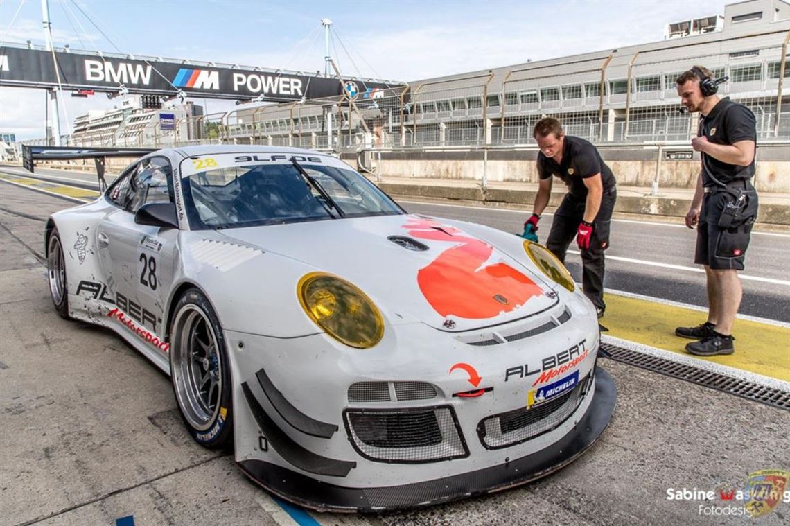 Albert Motorsport Porsche 997 GT3 R ex. Frikadelli Sabine Schmitz Patrick Huismann