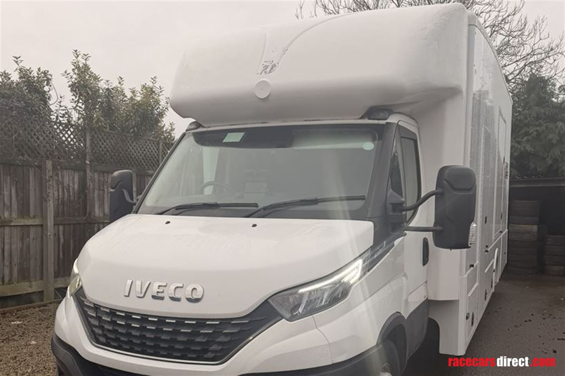 iveco-daily-race-transporter