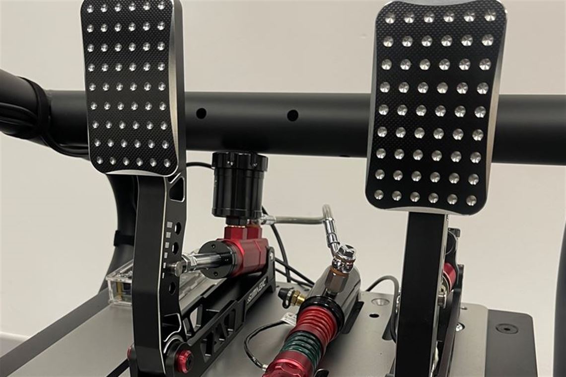 race-simulator-cooler-master-dyn-x-rig-cooler