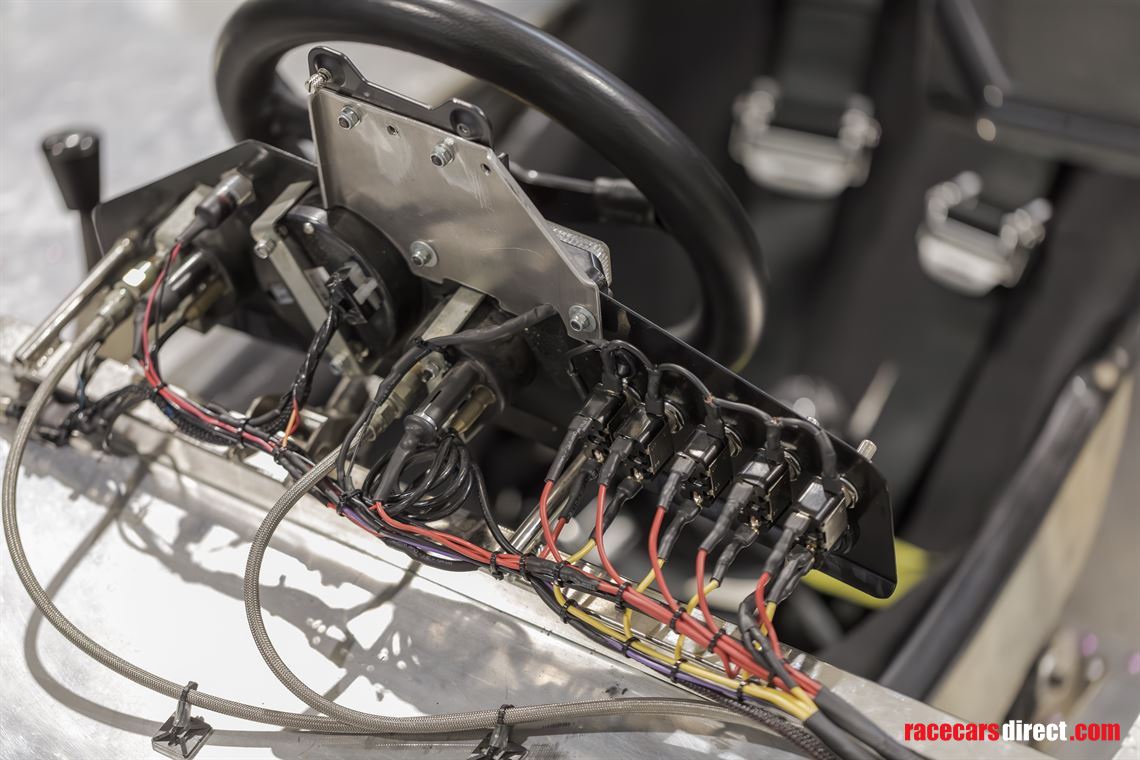 1974-lola-t280-4-dfv-3-liters