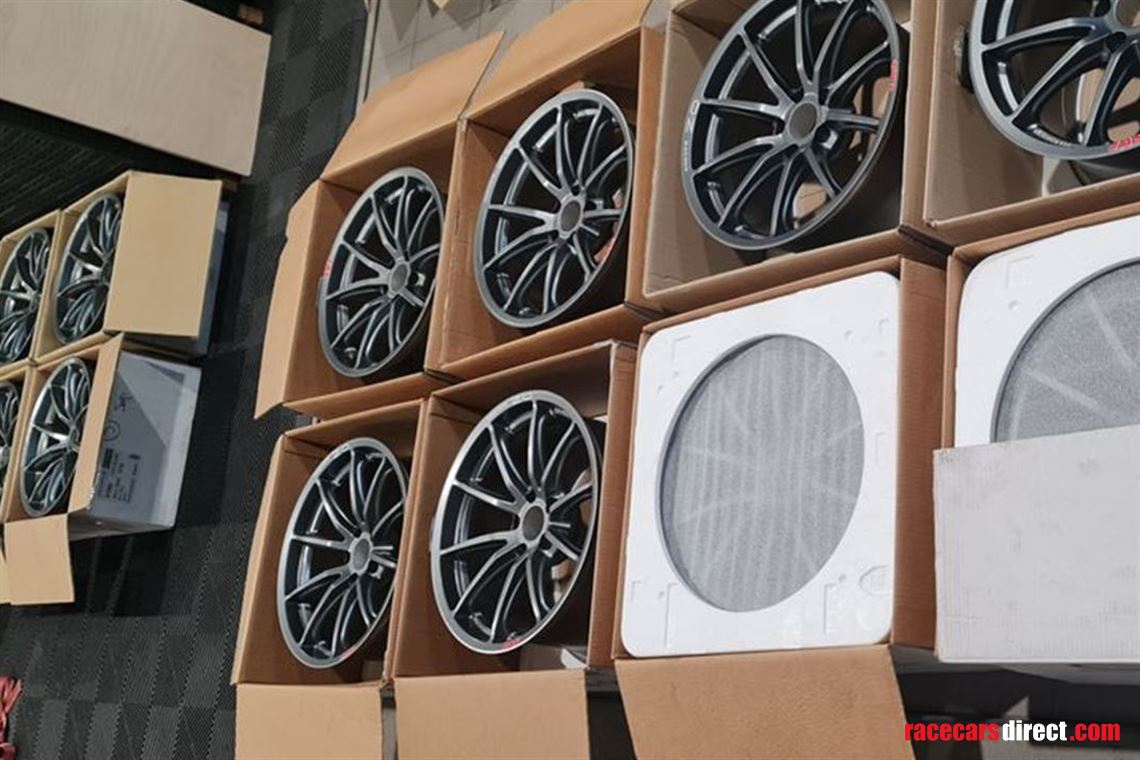Racecarsdirect.com - OZ Racing 10 spokes WTCC HLT Special Rims