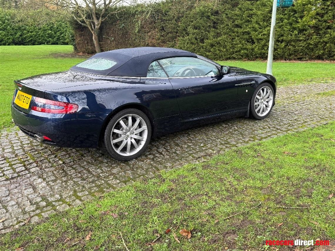 aston-martin-db9-volante