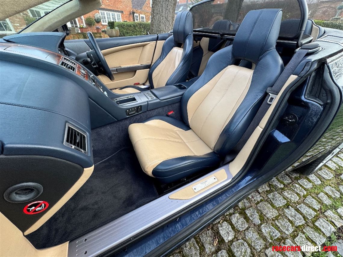 aston-martin-db9-volante