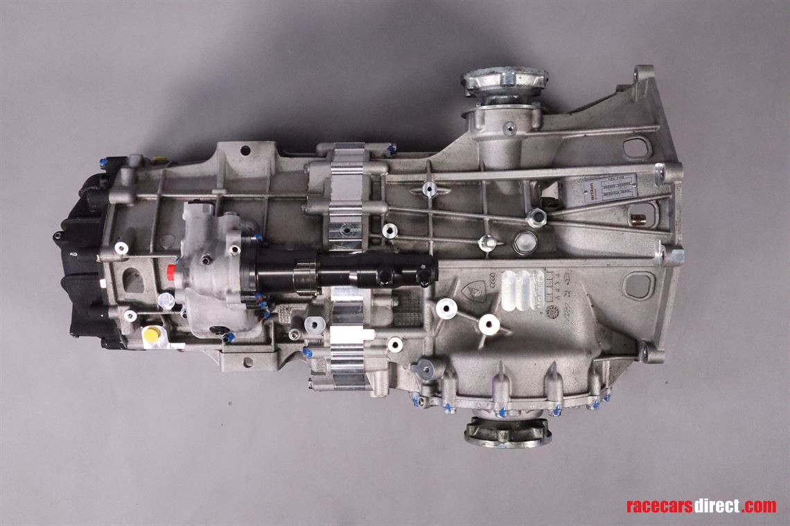 audi-r8-gt3-lms-gearbox-42a300045