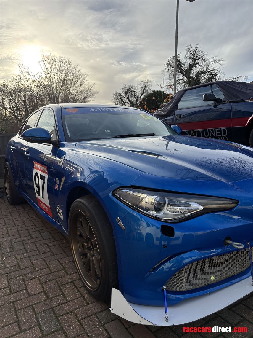 alfa-rome-giulia-quadrifoglio-verde-racing-pr