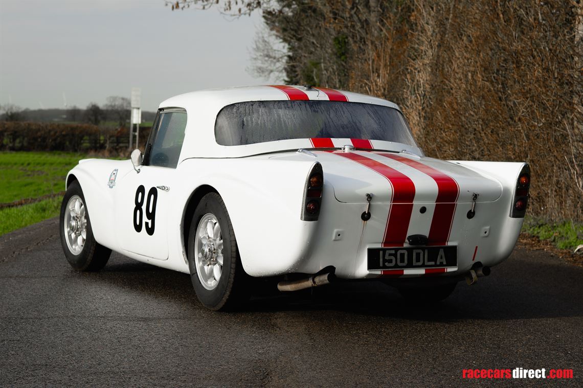 1961-daimler-sp250-dart-v8-roadster-with-hard