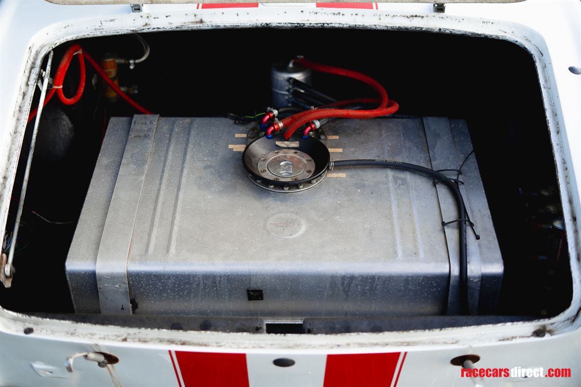 1961-daimler-sp250-dart-v8-roadster-with-hard