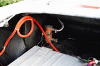 1961-daimler-sp250-dart-v8-roadster-with-hard