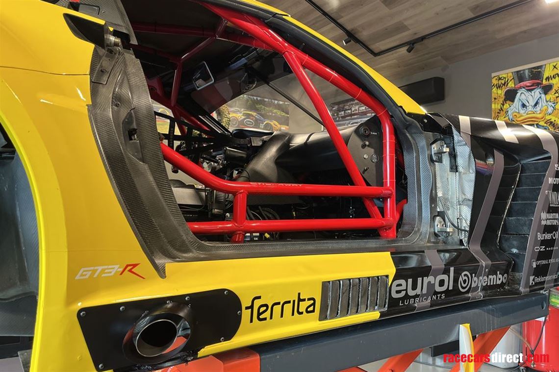 2018-callaway-corvette-c7-gt3-r