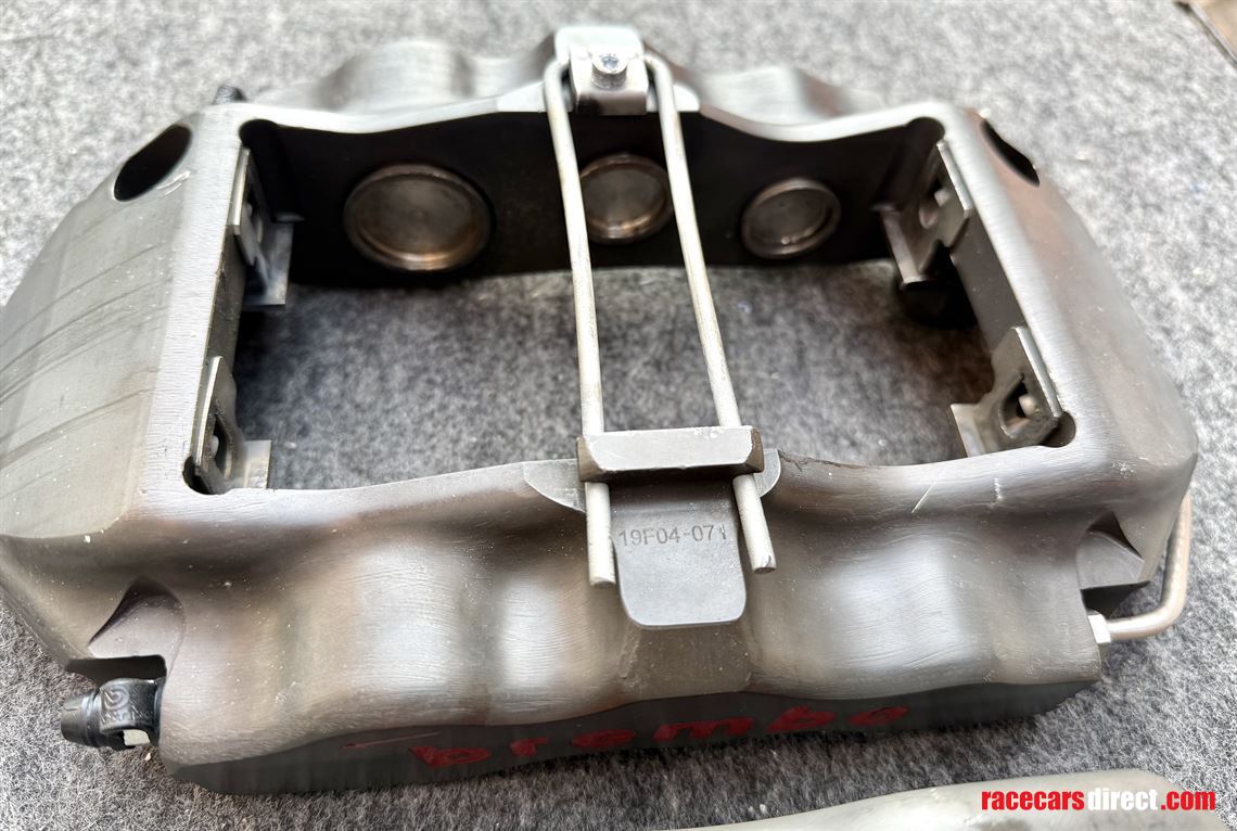 brembo-racing-full-set-gt3-gt4-calipers-6pot4