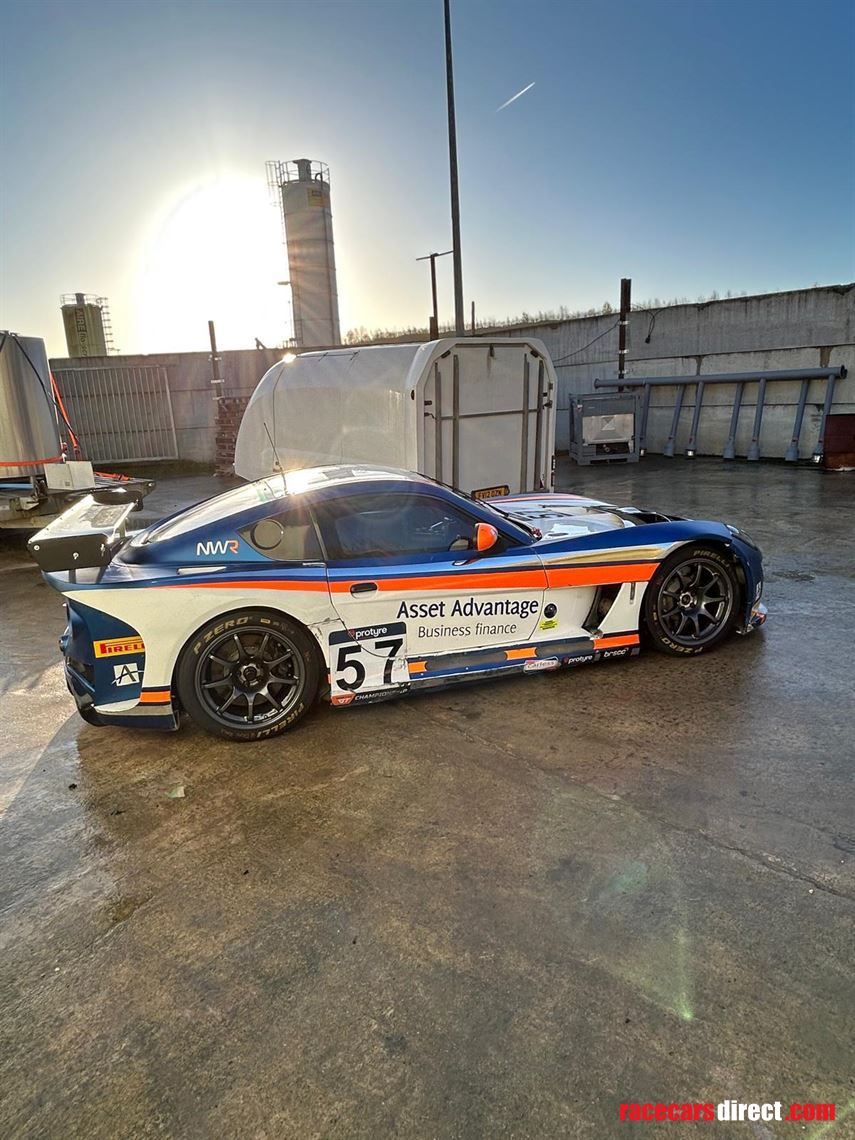 2025-ginetta-gtp8