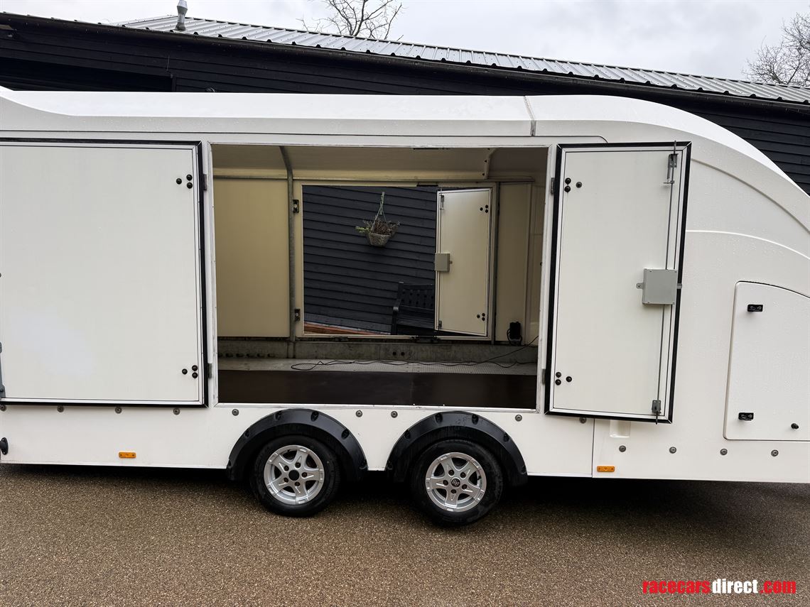 brian-james-rt5-race-shuttle