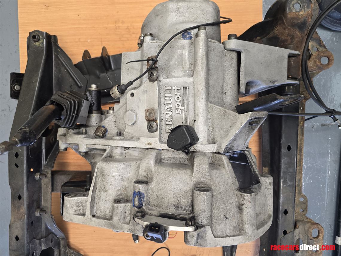 used-5-speed-sadev-gearbox-for-a-clio-cup-car