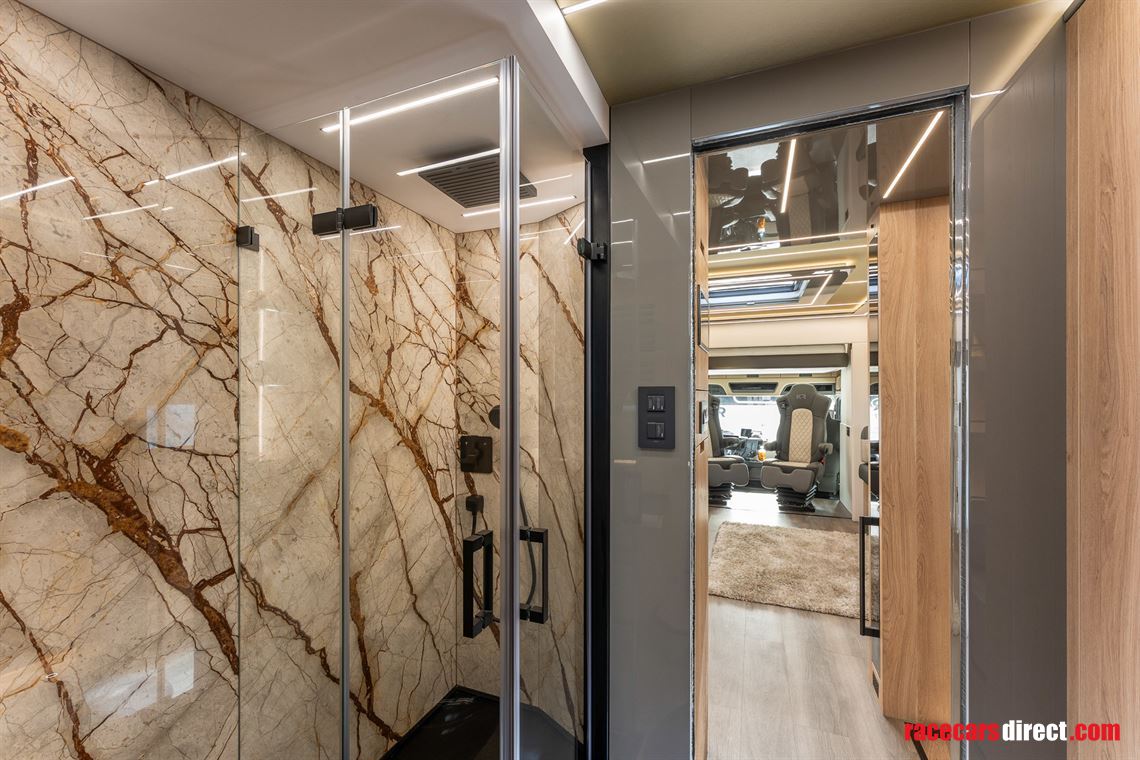 krismar-motorhome-on-merdedes-benz-actros-265