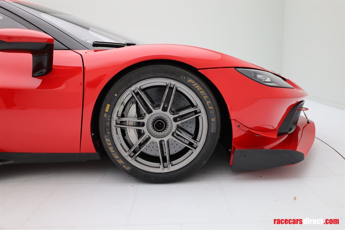 ferrari-296-challenge