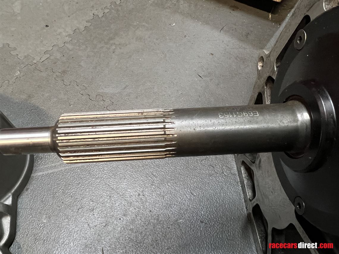 quaife-69g-gm-ls-bellhousing-and-input-shaft