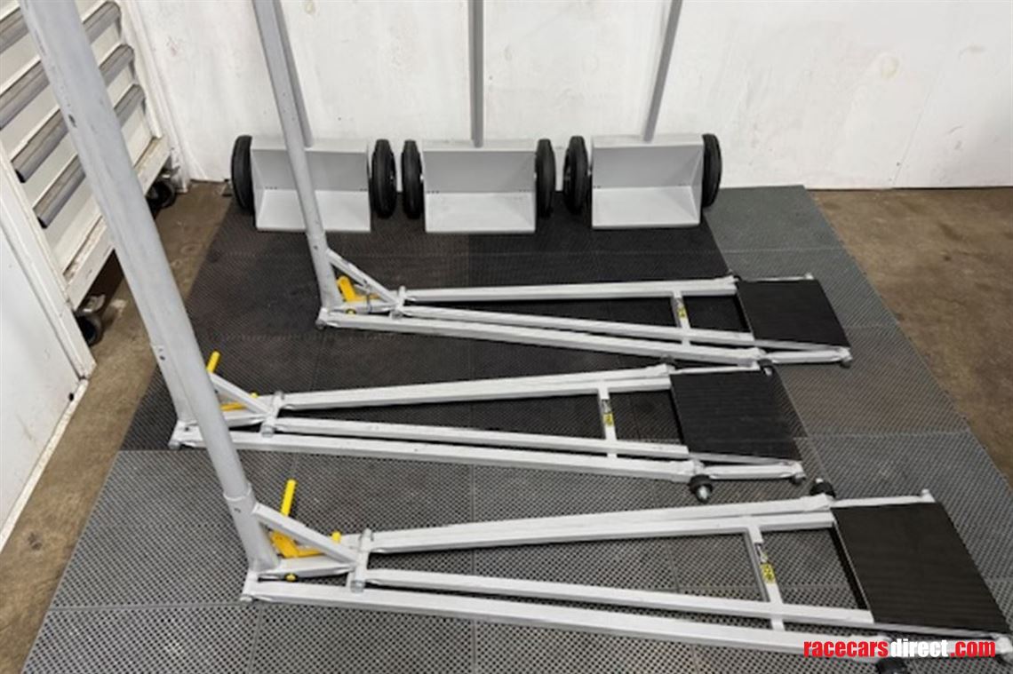 single-seater-pit-equipment