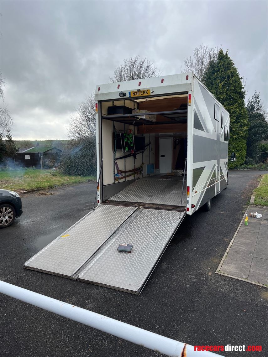 iveco-race-transporter-motorhome