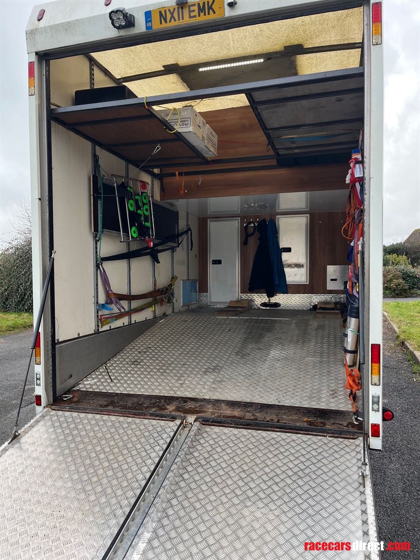 iveco-race-transporter-motorhome