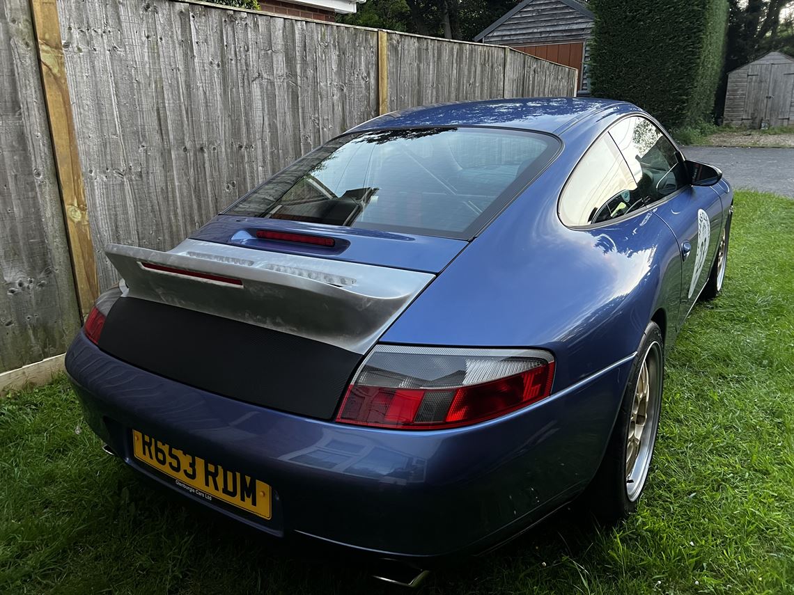 porsche-996-carrera-2