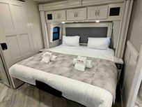 fleetwood-discovery-38n