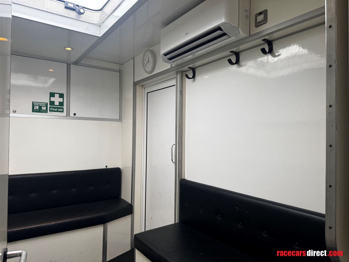 2-car-transporter-with-office