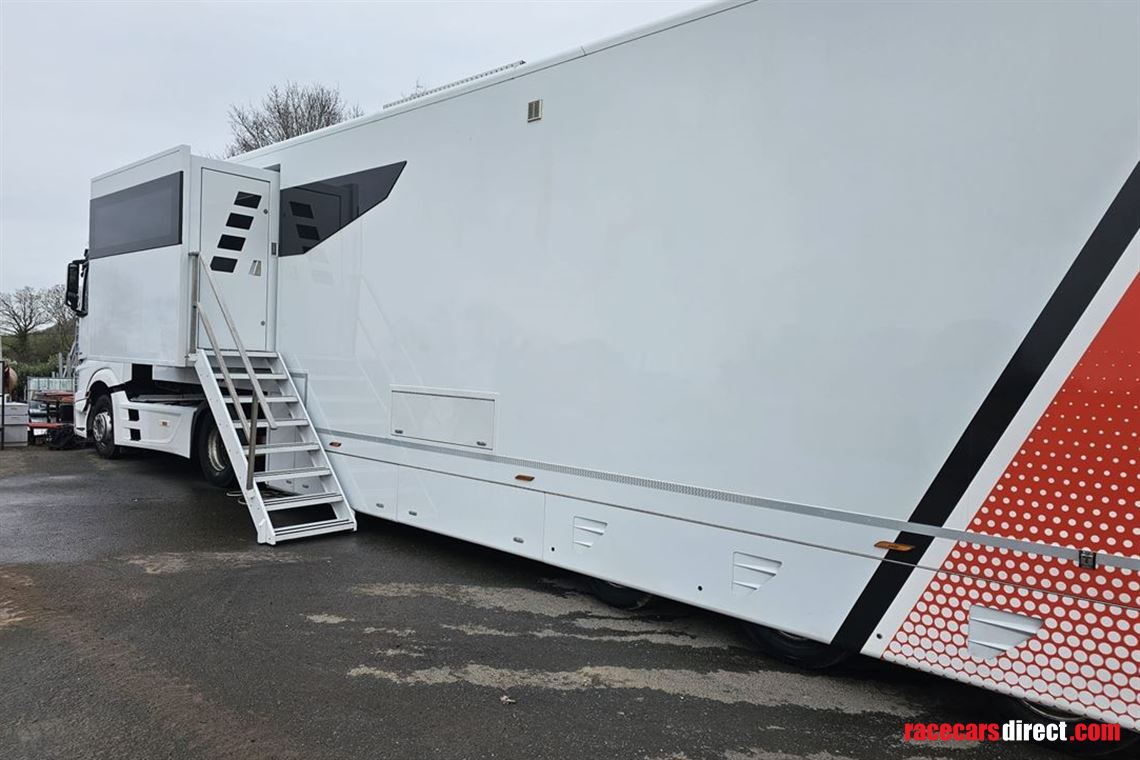 high-spec-2023-renegade-triple-slide-out-tran