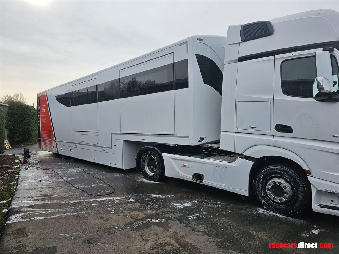 high-spec-2023-renegade-triple-slide-out-tran