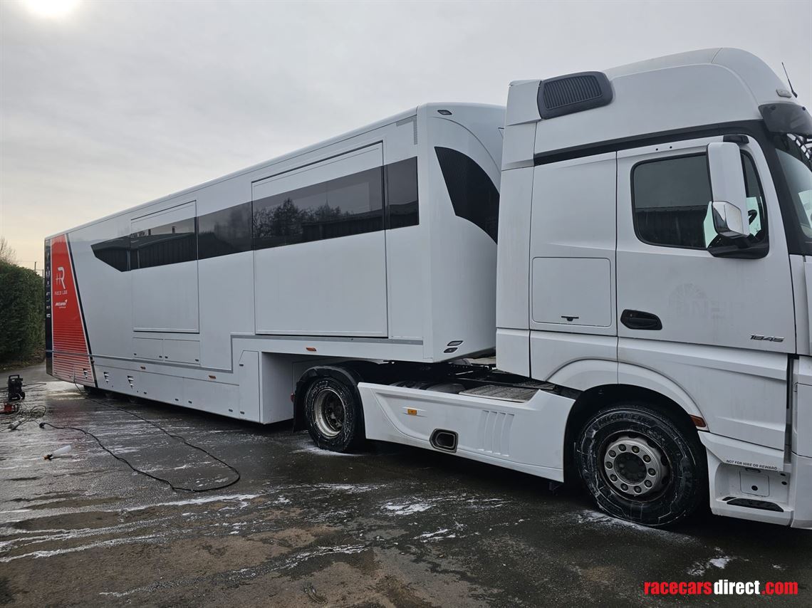 high-spec-2023-renegade-triple-slide-out-tran