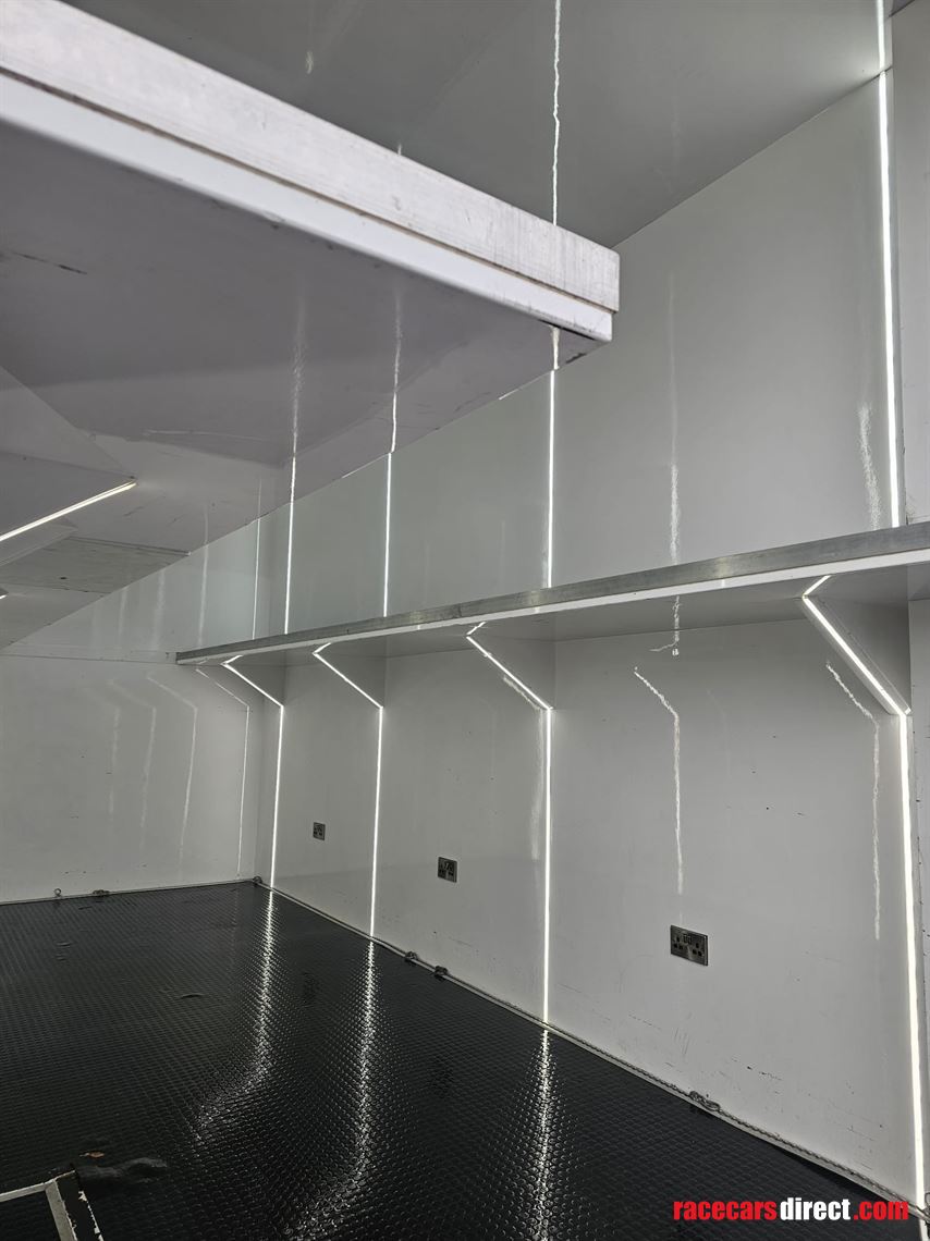 high-spec-2023-renegade-triple-slide-out-tran