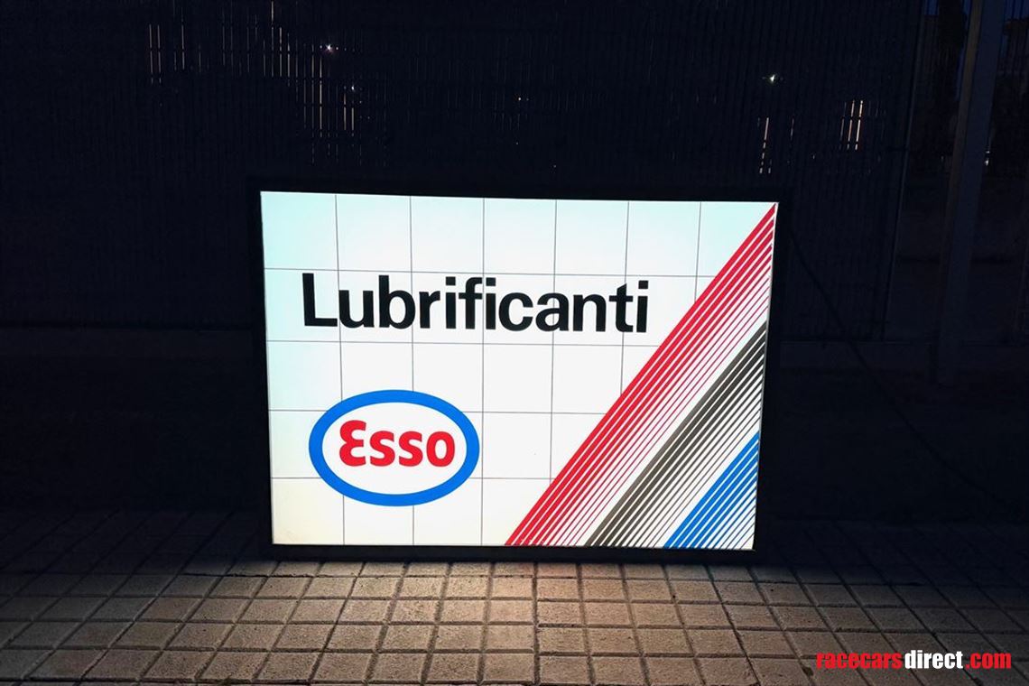 esso-lubrificanti-sign