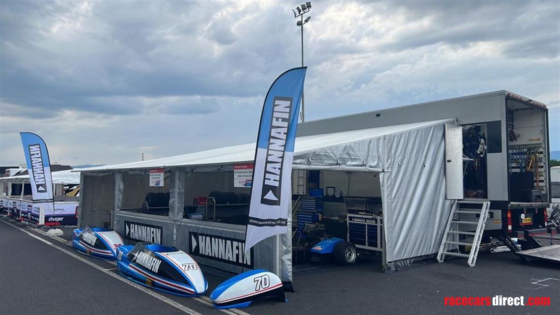 mercedes-axor-1825-race-truckmotorhome