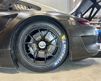 porsche-9912-gt3-r---brake-calipers