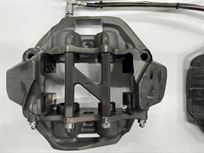 porsche-9912-gt3-r---brake-calipers