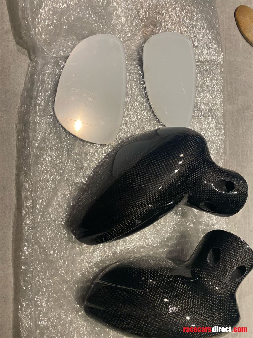 fiesta-carbon-doors-mirrors