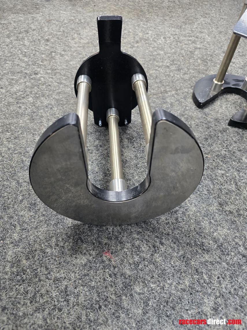 elephant-feet-air-jack-stands-x-4