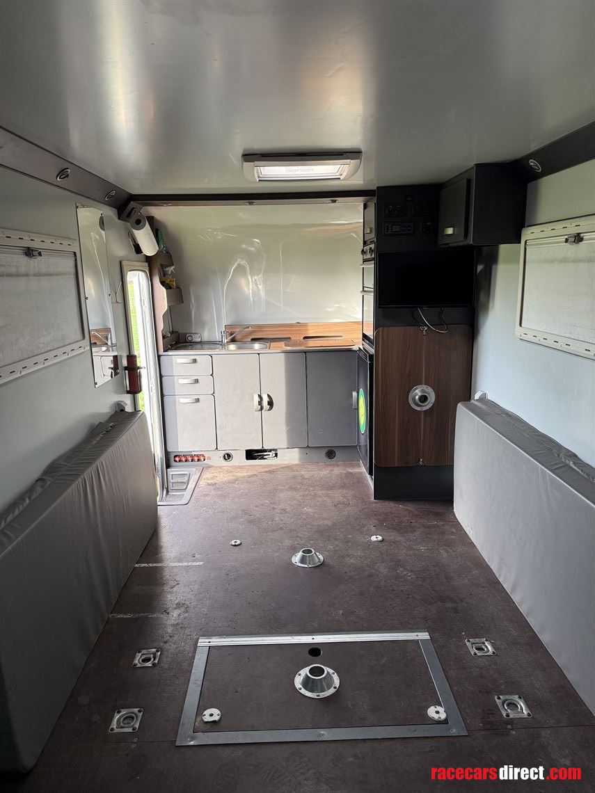 motorsport-trailers-5800-car-trailer-with-liv