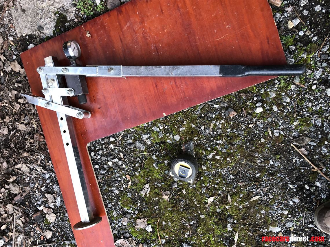 ada-corner-weight-gauge